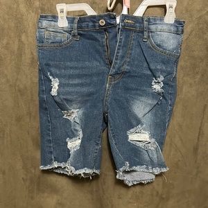 Item 123 Jean shorts.